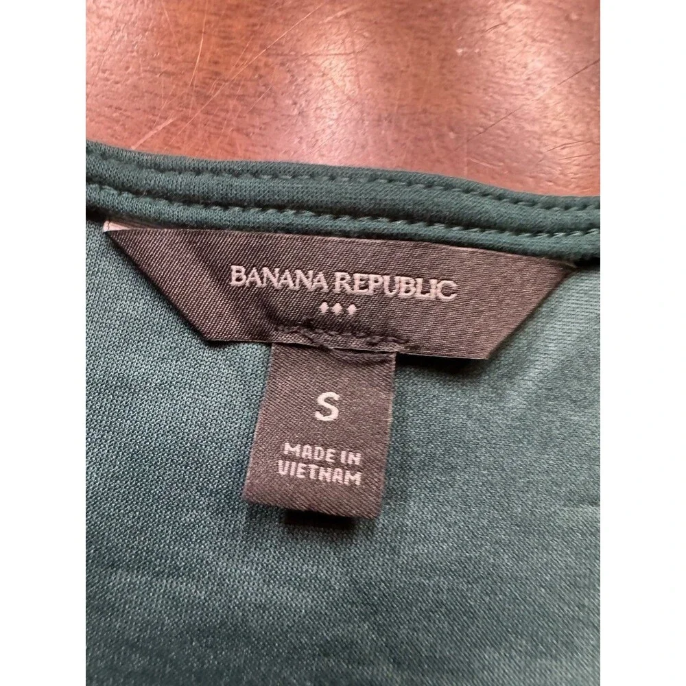 Banana Republic Soft Touch Scuba V-Neck Top Tank Green Forest Dweller Sz S Small
